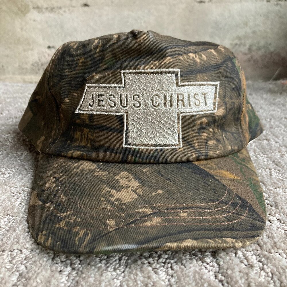 THE MAN WHO CAPTURED SUNSHINE JESUS CHRIST IN A CHEVY CAMO HAT